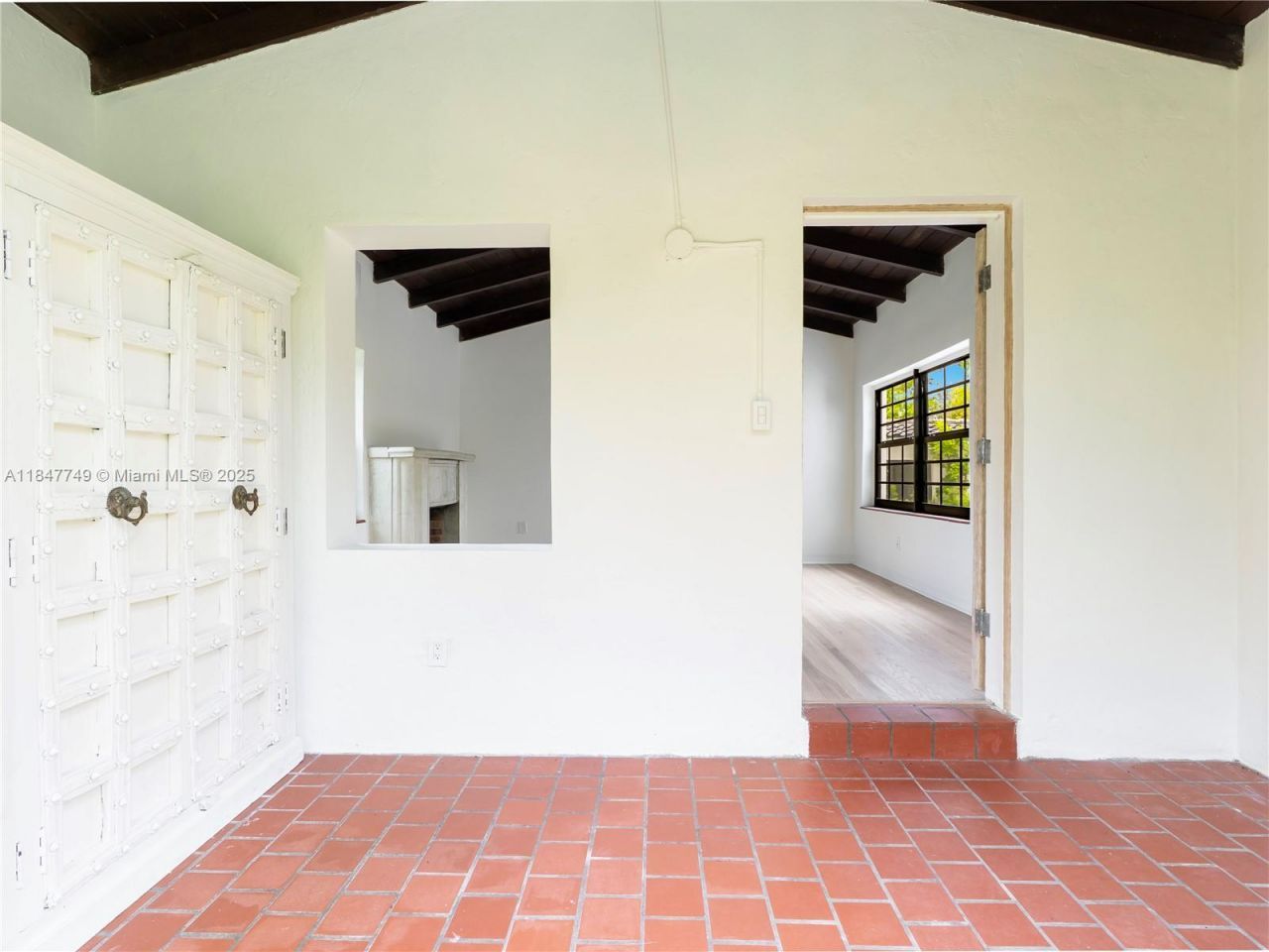 690 NE 118th St, Biscayne Park, FL 33161 Photo