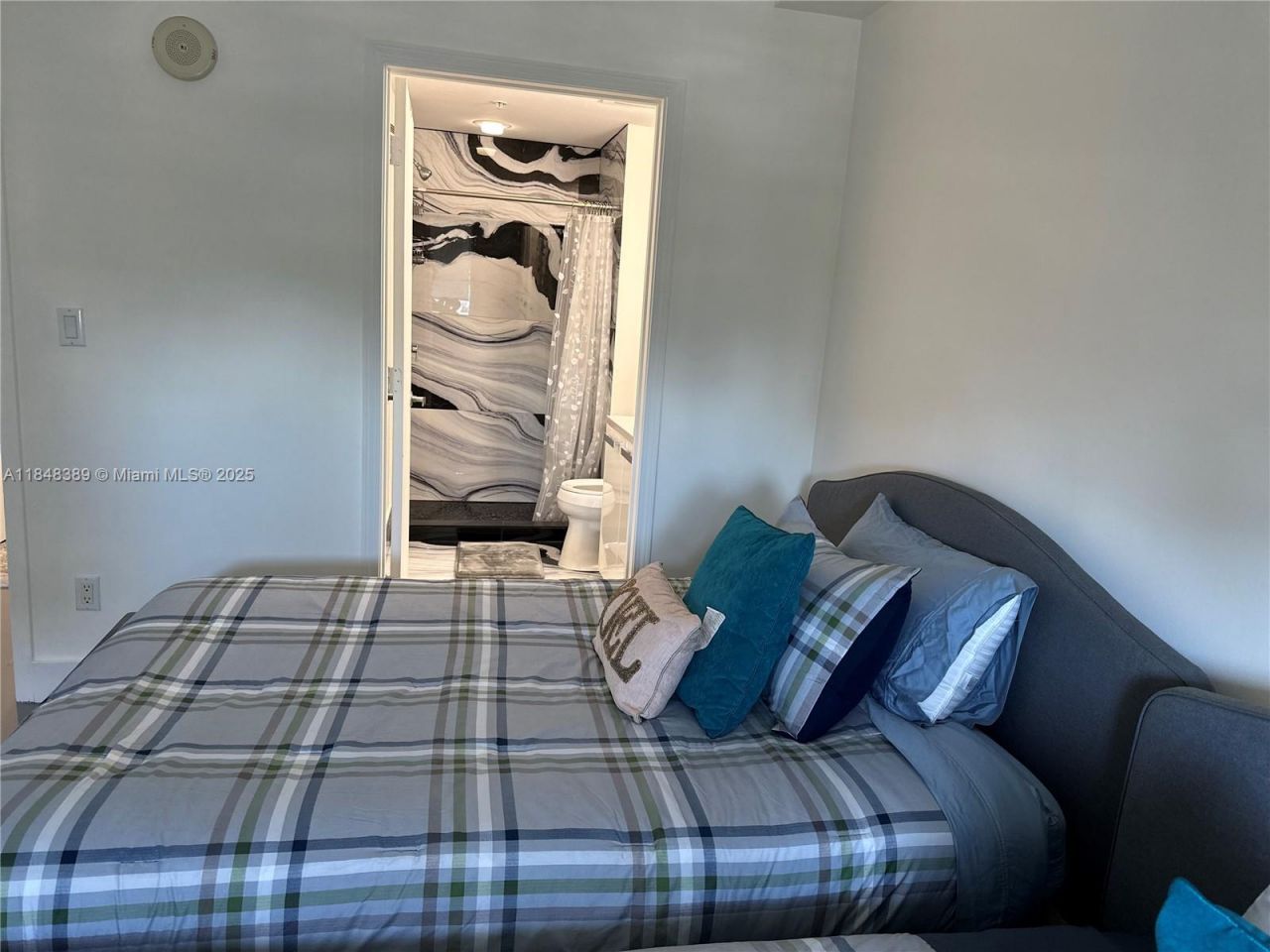 601 NE 36th St, Unit 1009, Miami, FL 33137 Photo