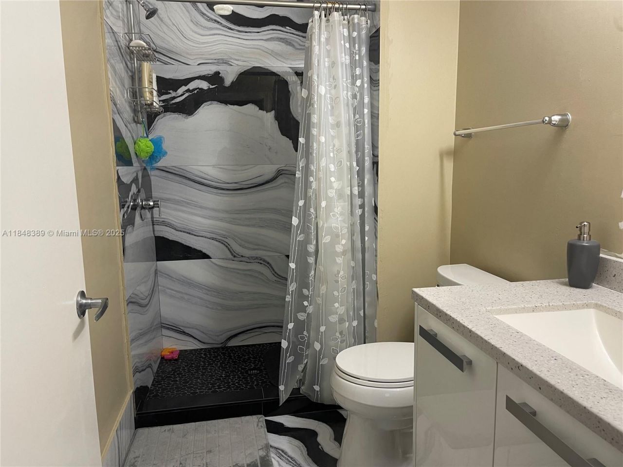 601 NE 36th St, Unit 1009, Miami, FL 33137 Photo