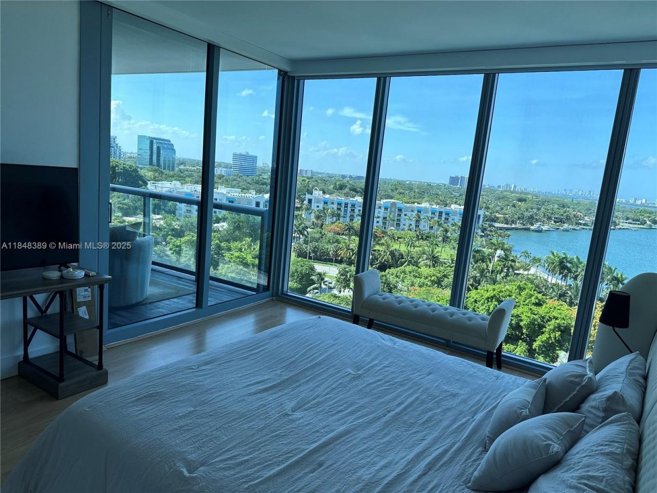 601 NE 36th St, Unit 1009, Miami, FL 33137 Photo