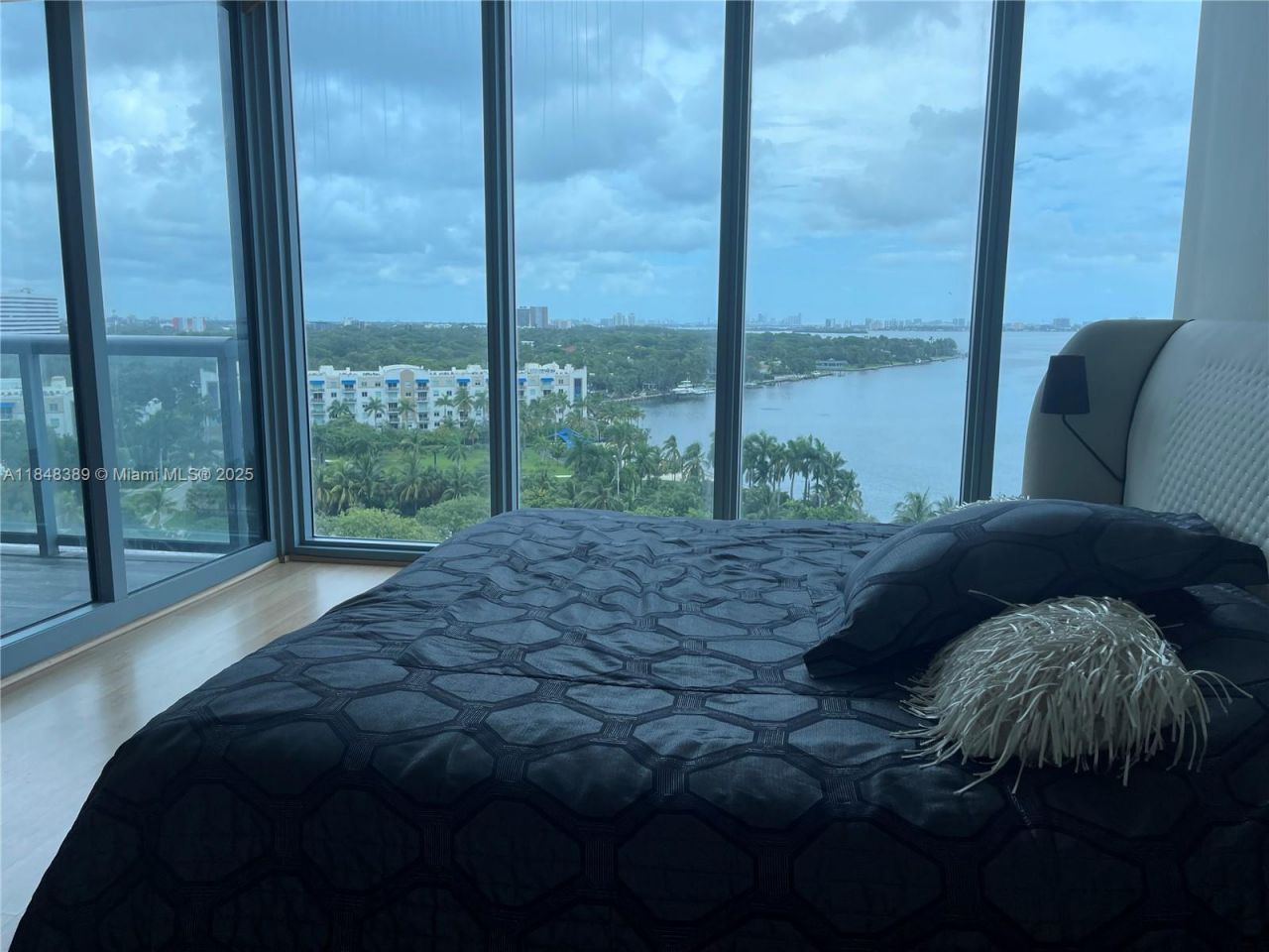 601 NE 36th St, Unit 1009, Miami, FL 33137 Photo