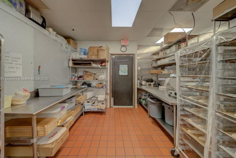 Bakery / Restaurant For Sale On Dixie Hwy, Miami, FL 33157 Photo