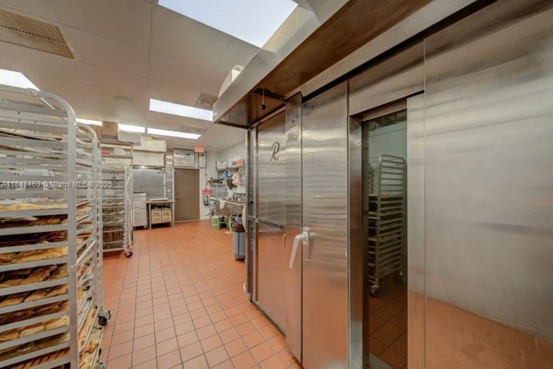 Bakery / Restaurant For Sale On Dixie Hwy, Miami, FL 33157 Photo
