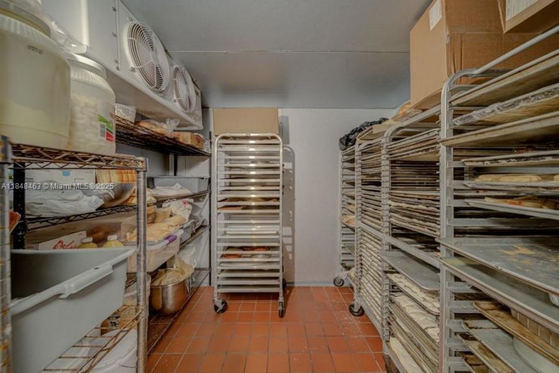 Bakery / Restaurant For Sale On Dixie Hwy, Miami, FL 33157 Photo