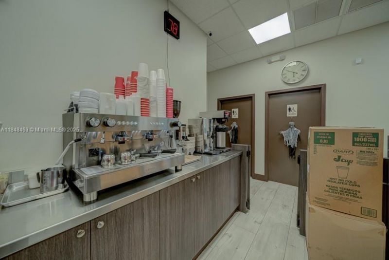 Bakery / Restaurant For Sale On Dixie Hwy, Miami, FL 33157 Photo