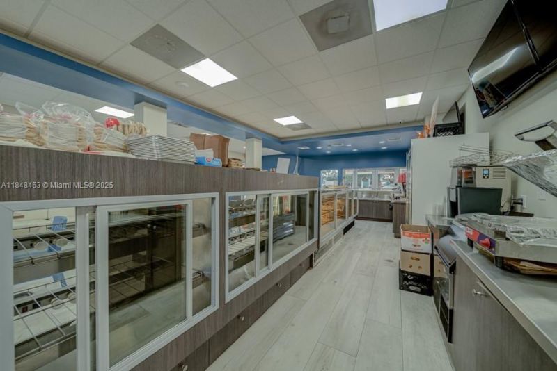 Bakery / Restaurant For Sale On Dixie Hwy, Miami, FL 33157 Photo