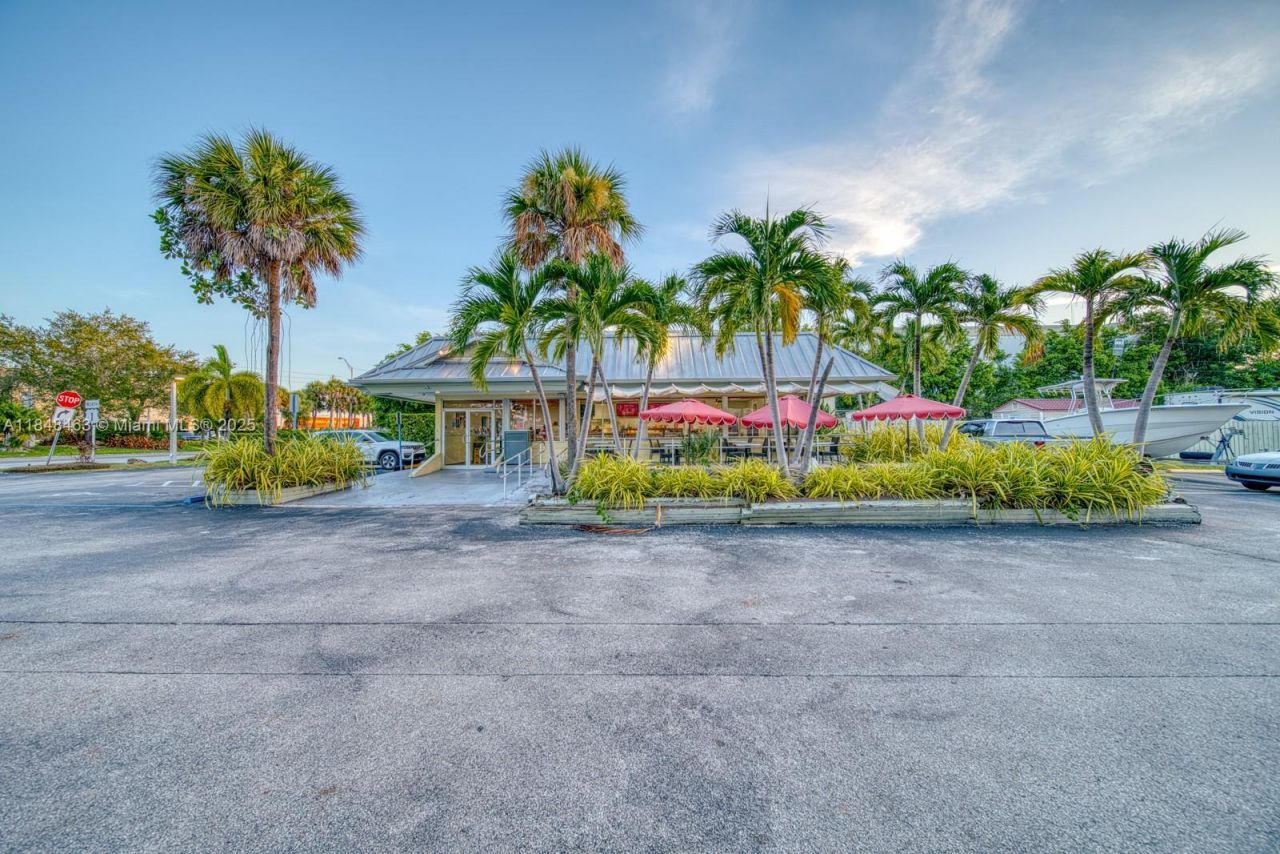 Bakery / Restaurant For Sale On Dixie Hwy, Miami, FL 33157 Photo