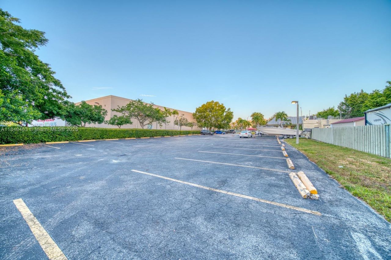 Bakery / Restaurant For Sale On Dixie Hwy, Miami, FL 33157 Photo