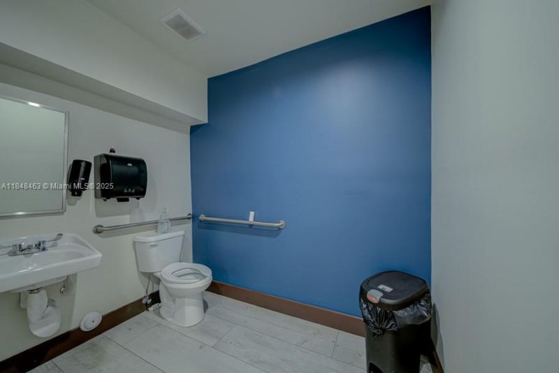 Bakery / Restaurant For Sale On Dixie Hwy, Miami, FL 33157 Photo