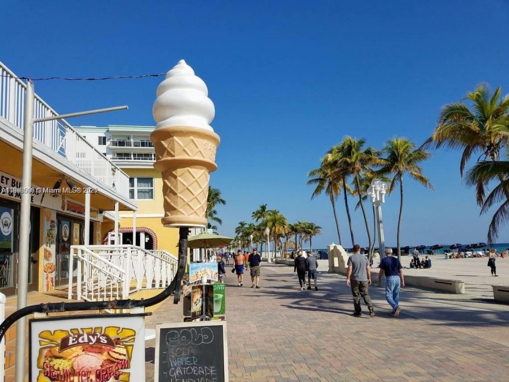 1425 Arthur St, Unit 514B, Hollywood, FL 33020 Photo