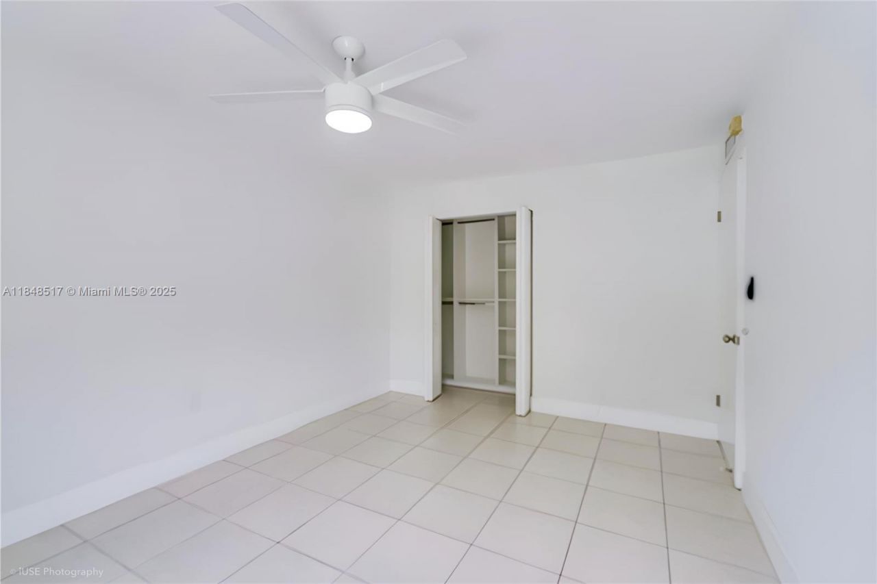 7160 Fairway Dr, Unit J16, Miami Lakes, FL 33014 Photo