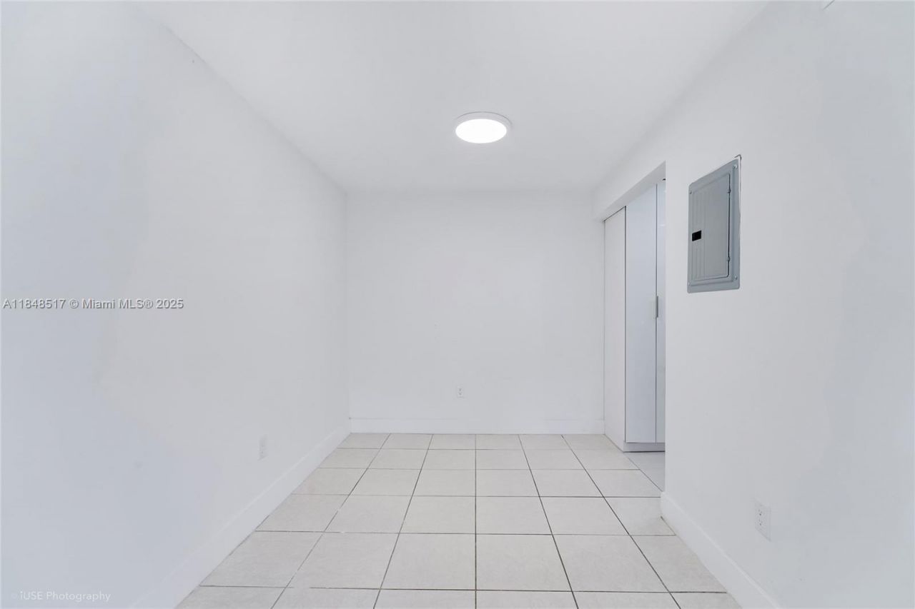 7160 Fairway Dr, Unit J16, Miami Lakes, FL 33014 Photo