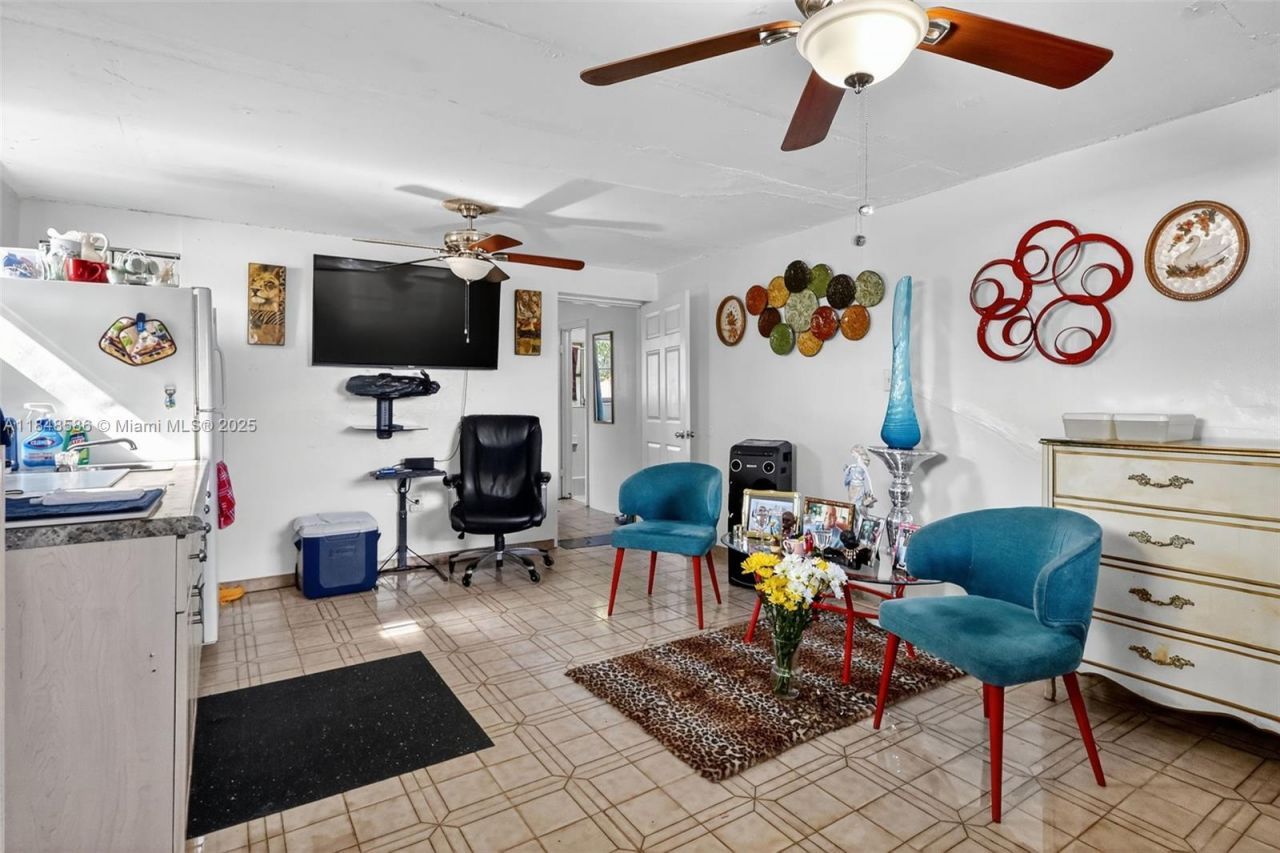 3581 W 2nd Ave, Hialeah, FL 33012 Photo