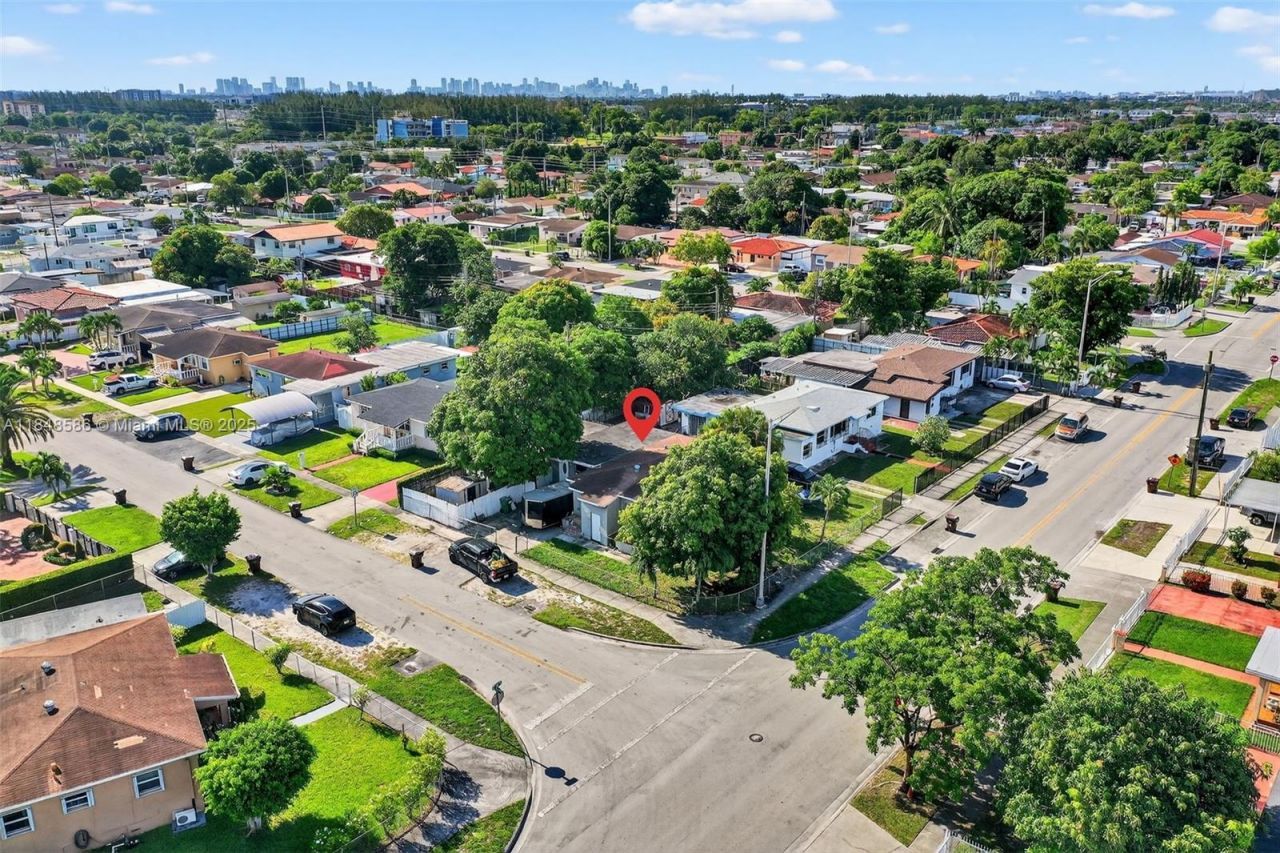 3581 W 2nd Ave, Hialeah, FL 33012 Photo