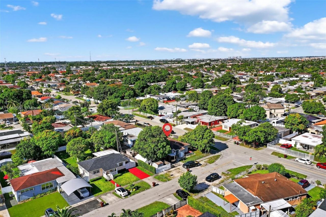 3581 W 2nd Ave, Hialeah, FL 33012 Photo