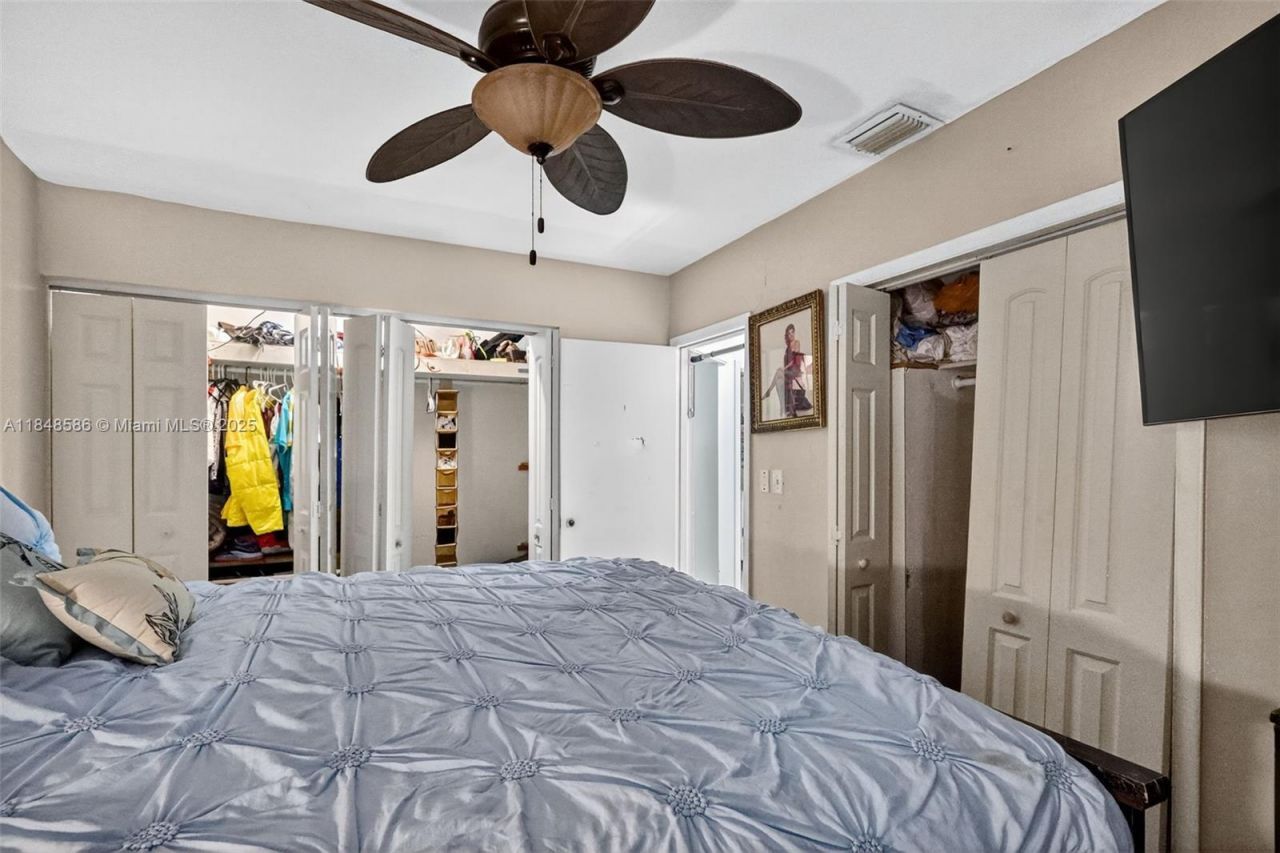 3581 W 2nd Ave, Hialeah, FL 33012 Photo