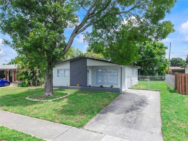 9731 NW 24th Pl, Sunrise, FL 33322