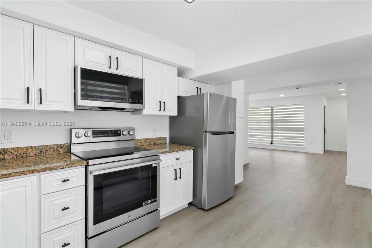 9731 NW 24th Pl, Sunrise, FL 33322 Photo