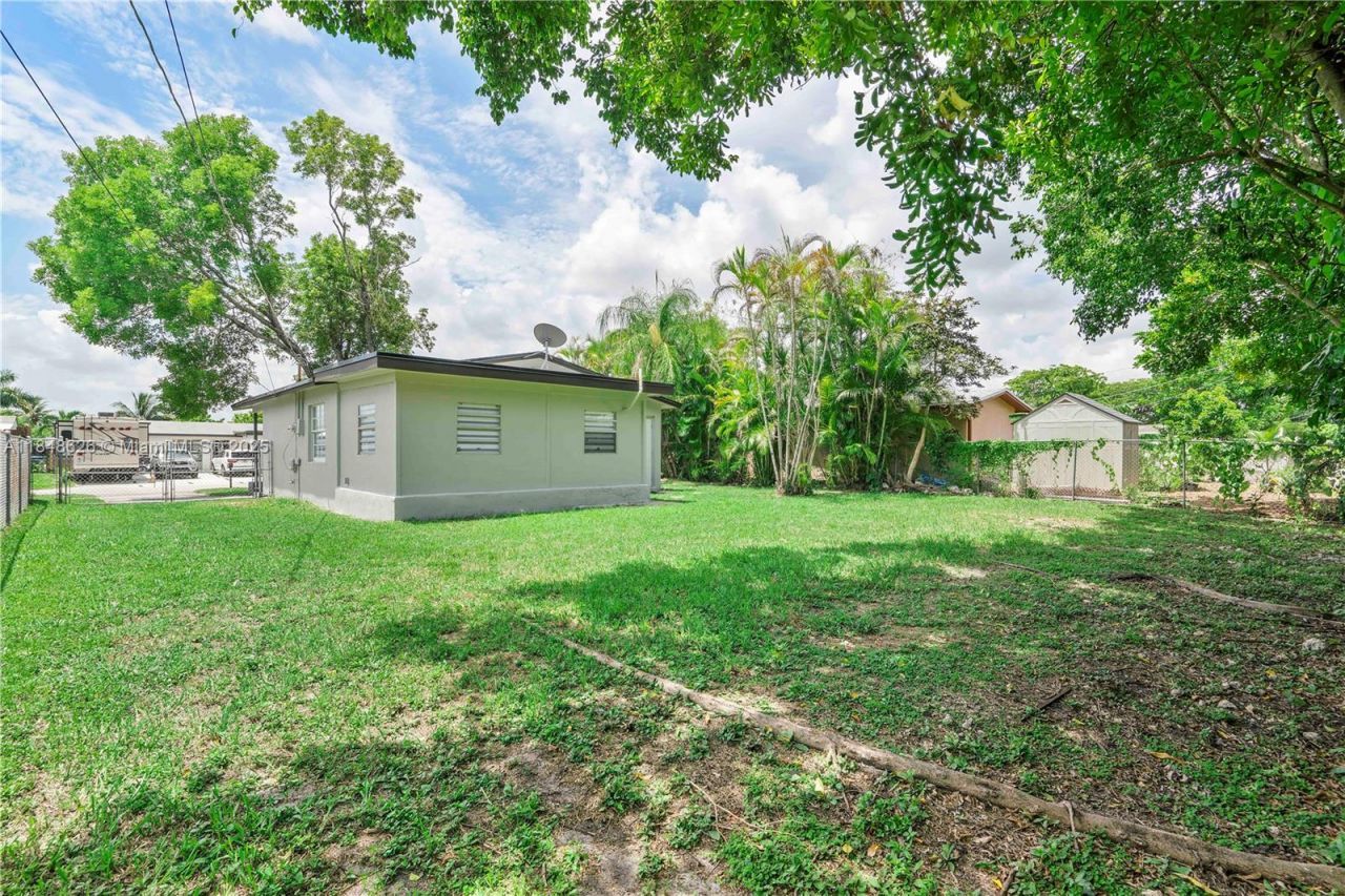 9731 NW 24th Pl, Sunrise, FL 33322 Photo