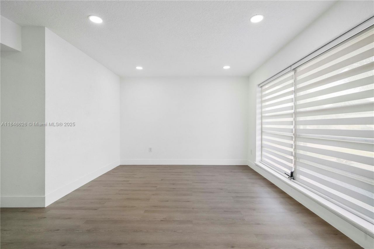 9731 NW 24th Pl, Sunrise, FL 33322 Photo