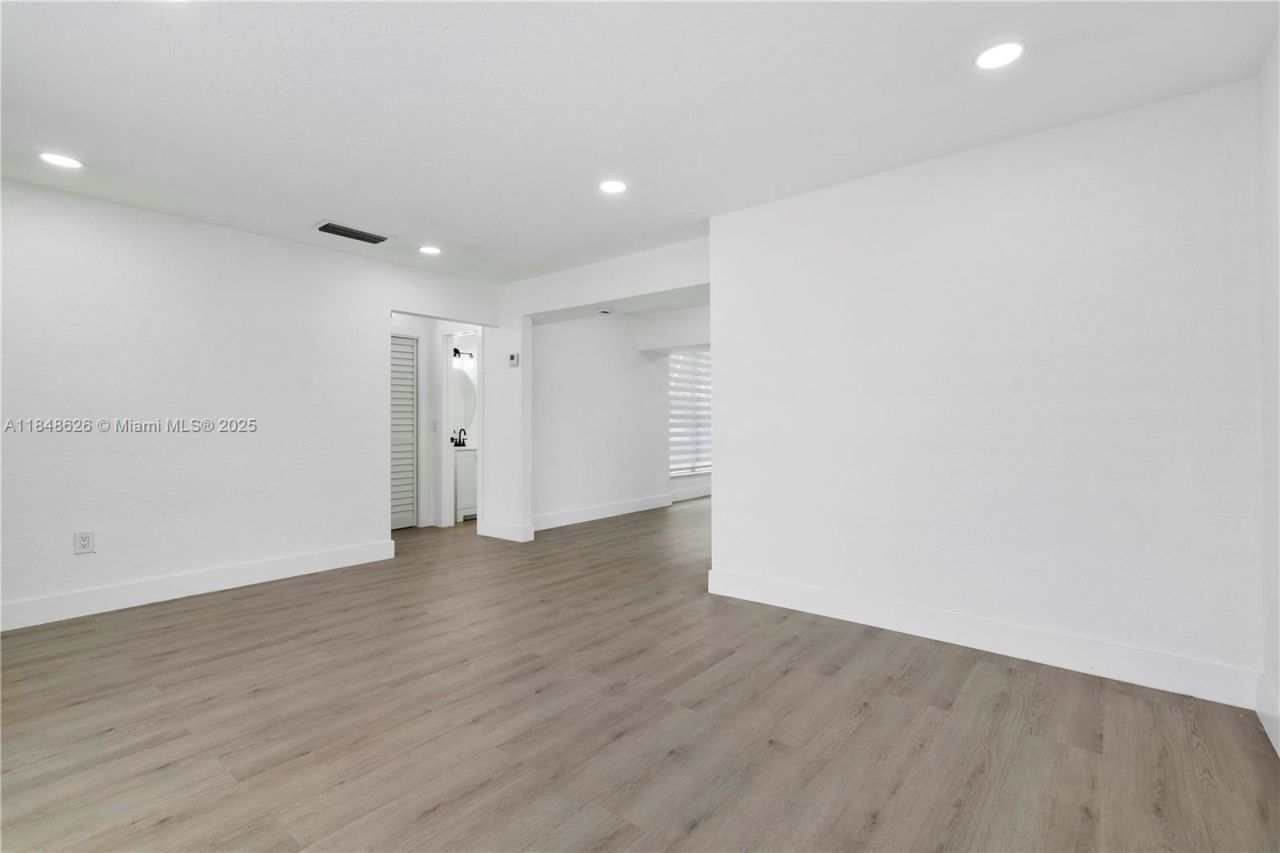 9731 NW 24th Pl, Sunrise, FL 33322 Photo