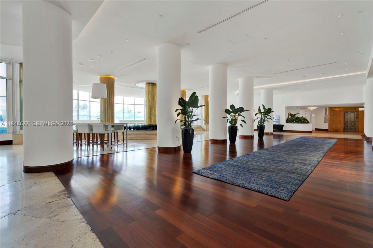 5161 Collins Ave, Unit 1110, Miami Beach, FL 33140 Photo