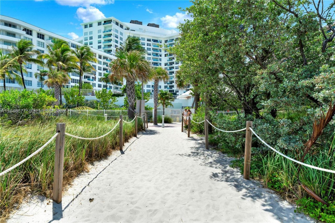 5161 Collins Ave, Unit 1110, Miami Beach, FL 33140 Photo