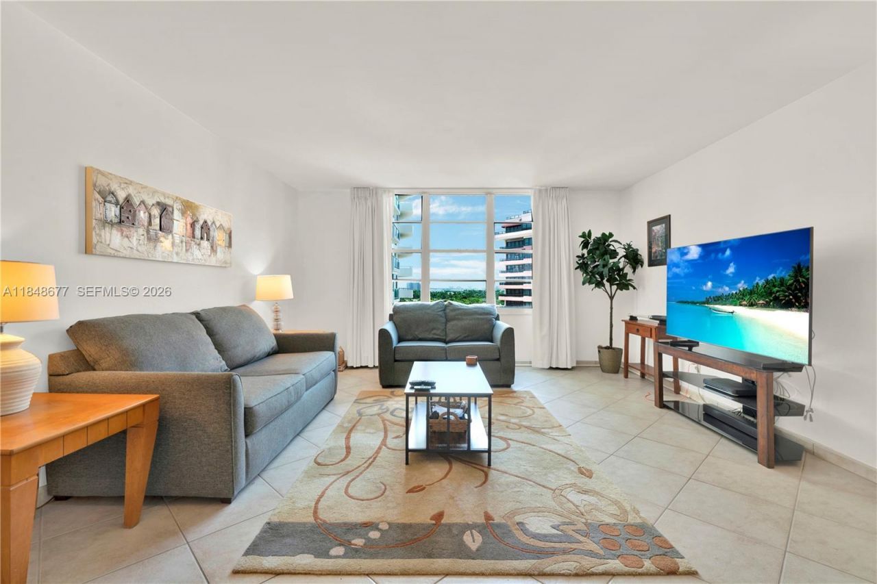 5161 Collins Ave, Unit 1110, Miami Beach, FL 33140 Photo