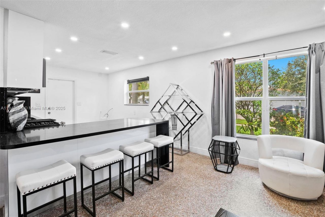 3711 SW 58th Ave, Davie, FL 33314 Photo