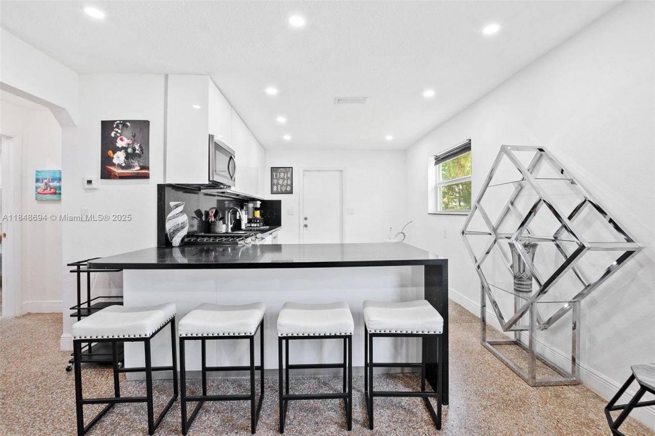 3711 SW 58th Ave, Davie, FL 33314 Photo