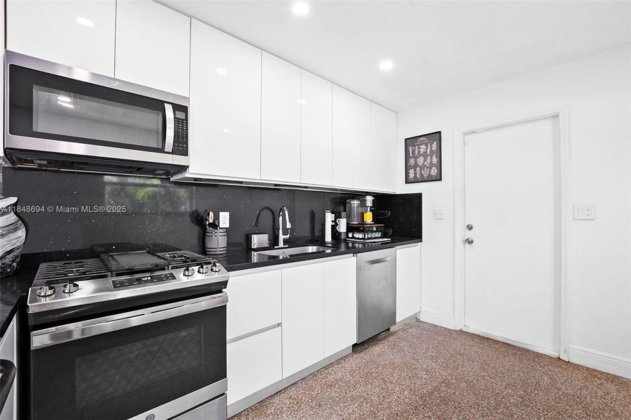 3711 SW 58th Ave, Davie, FL 33314 Photo