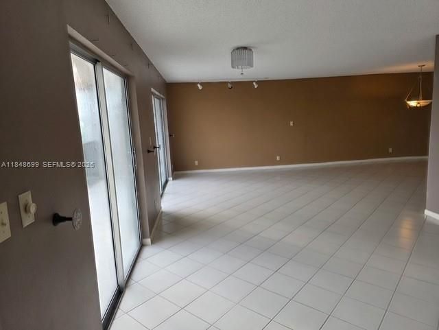 5900 NW 44th St, Unit 701, Lauderhill, FL 33319 Photo