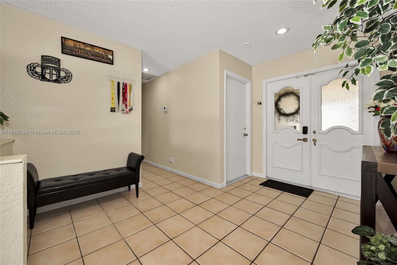 7921 NW 90th Ave, Tamarac, FL 33321 Photo