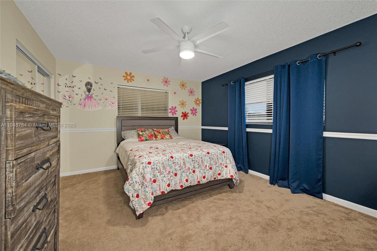 7921 NW 90th Ave, Tamarac, FL 33321 Photo