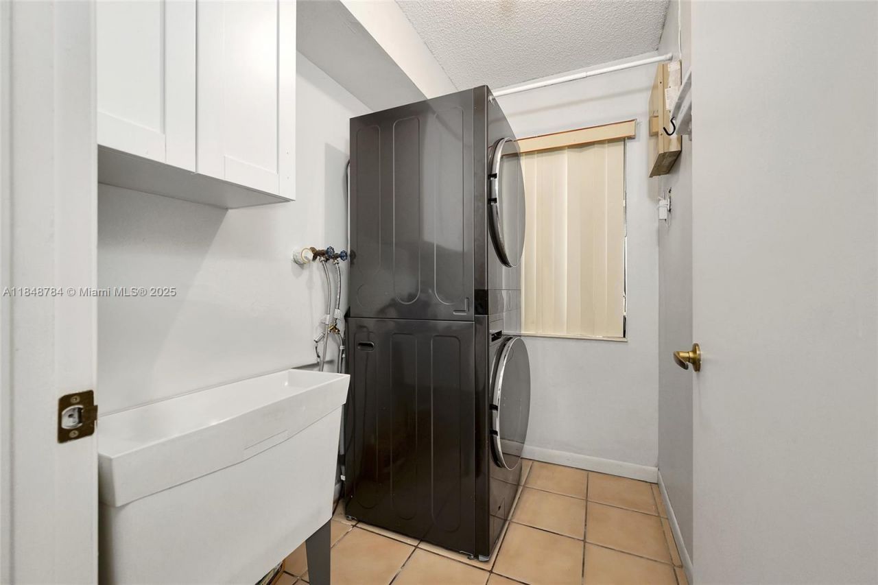 7921 NW 90th Ave, Tamarac, FL 33321 Photo