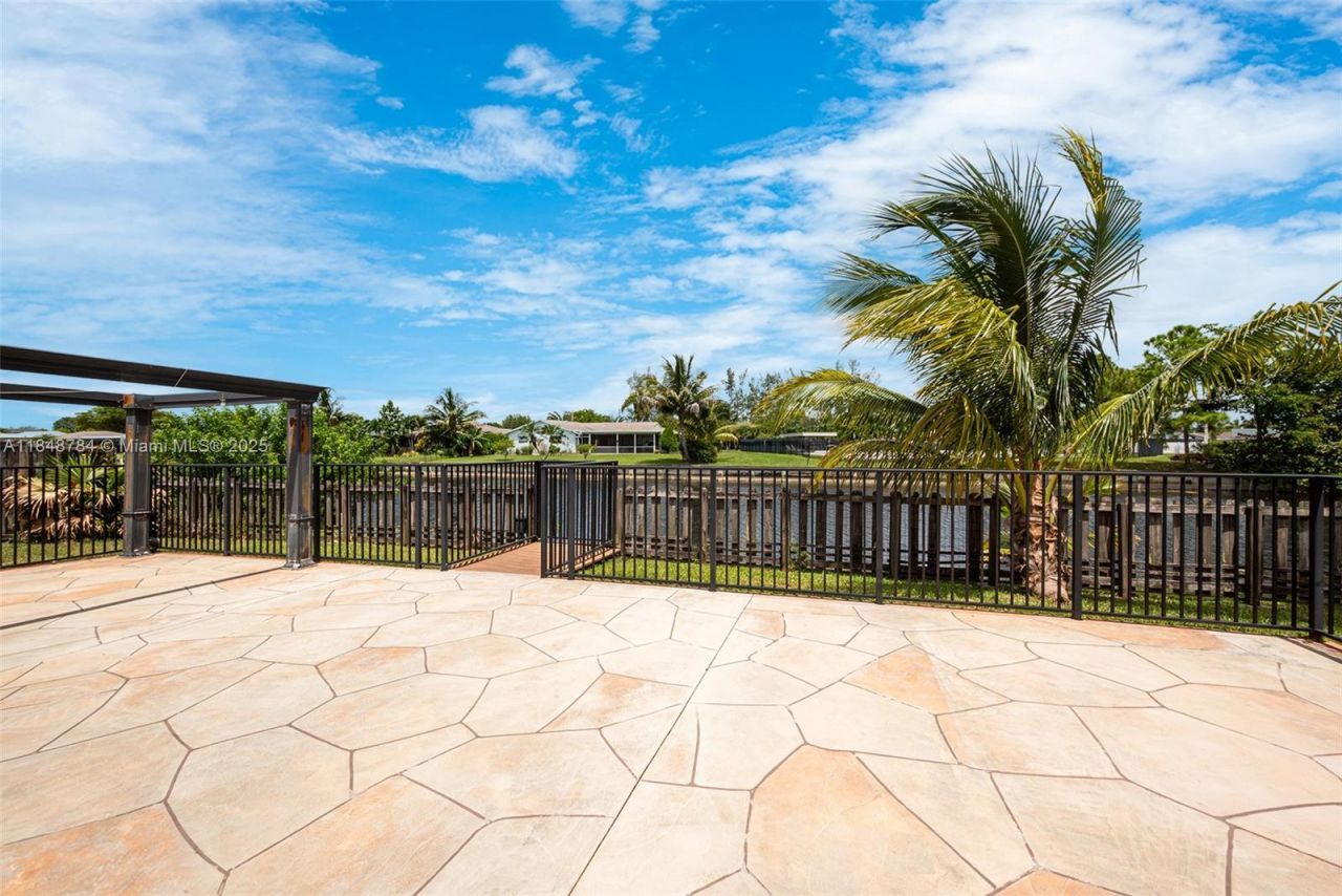 7921 NW 90th Ave, Tamarac, FL 33321 Photo