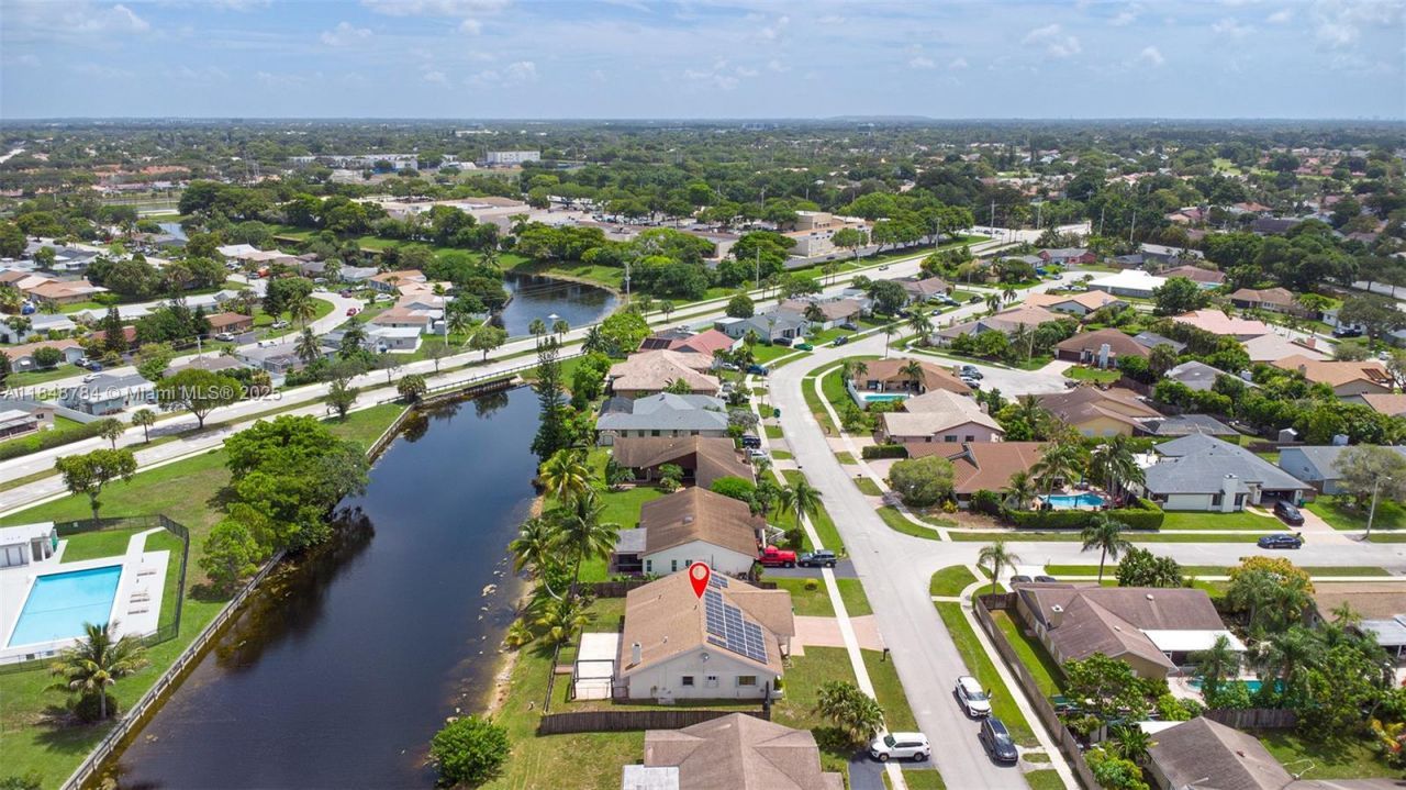 7921 NW 90th Ave, Tamarac, FL 33321 Photo