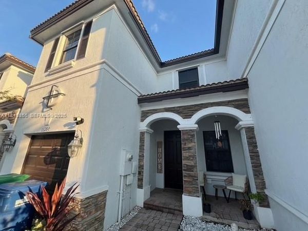 11290 NW 88th Ter, Doral, FL 33178