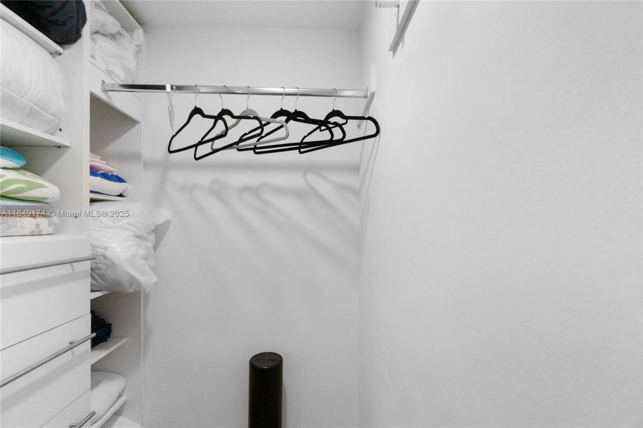 100 Lincoln Rd, Unit 923, Miami Beach, FL 33139 Photo