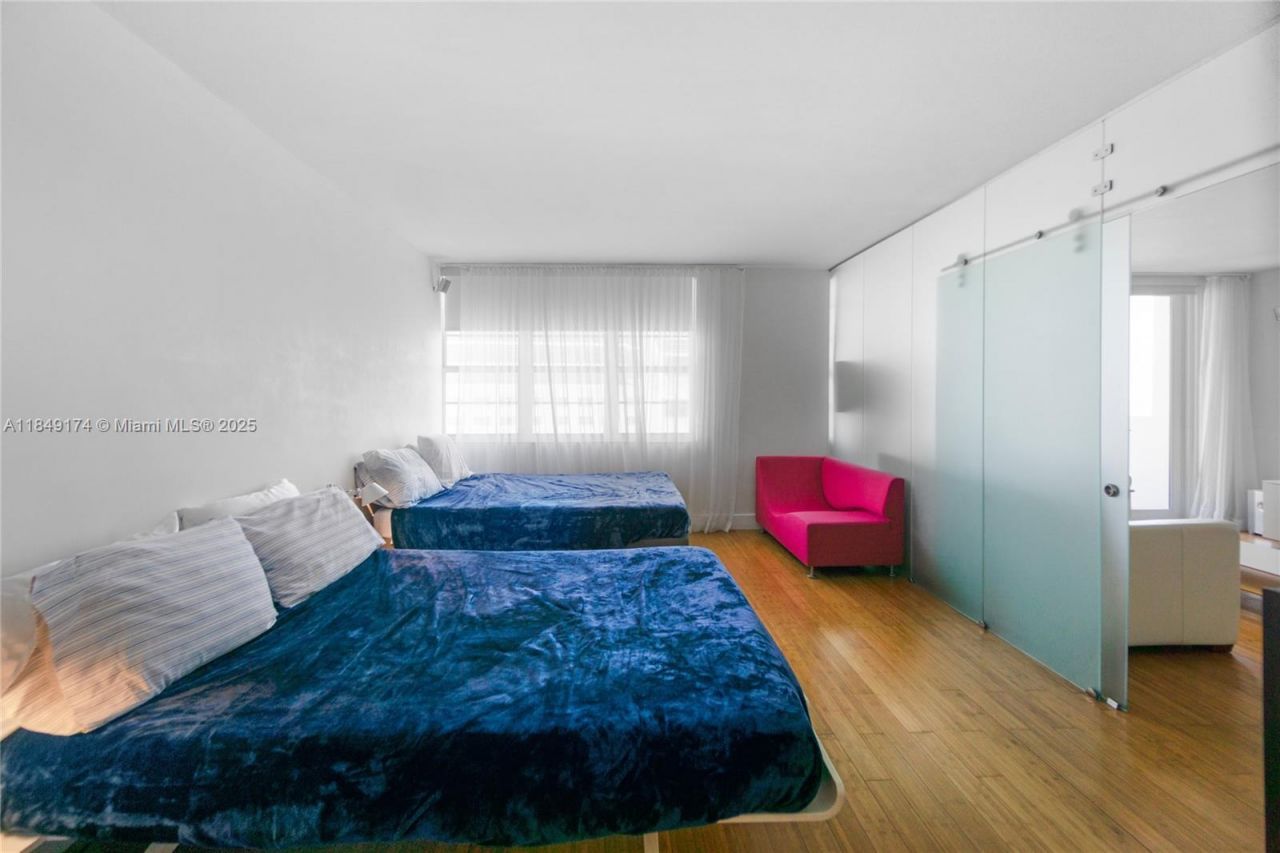 100 Lincoln Rd, Unit 923, Miami Beach, FL 33139 Photo