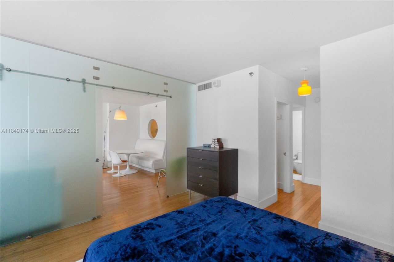100 Lincoln Rd, Unit 923, Miami Beach, FL 33139 Photo