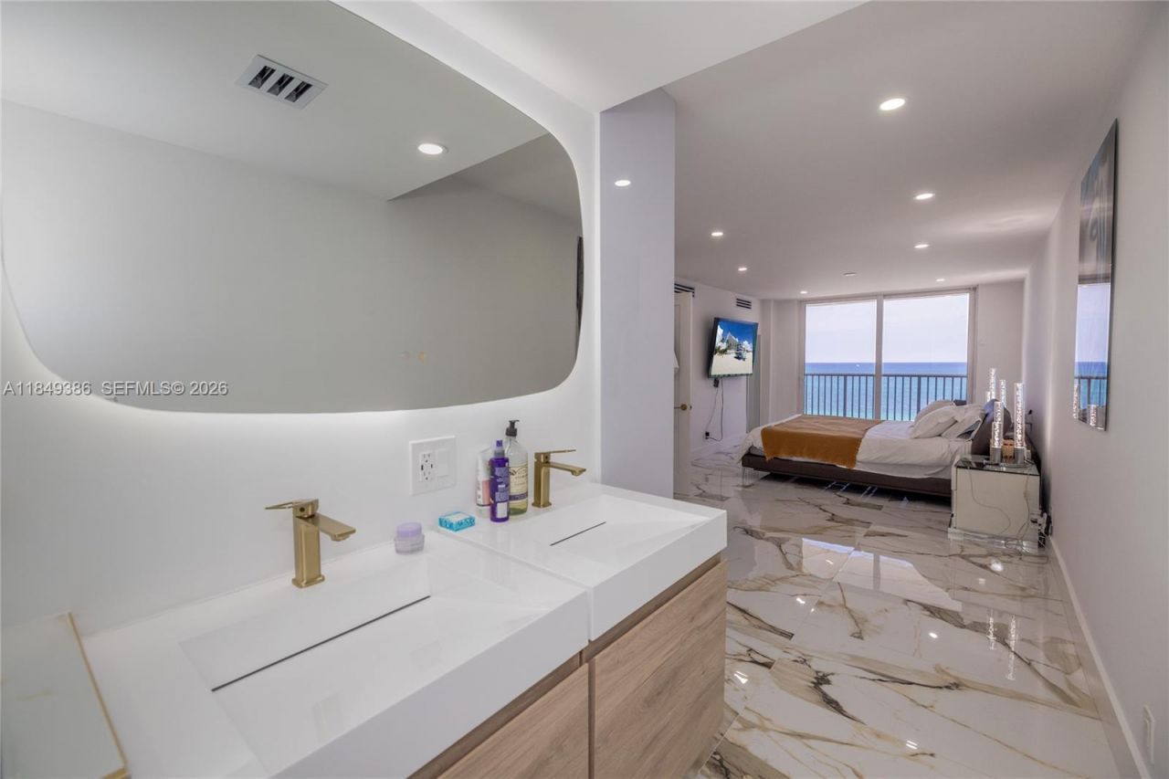 400 N Surf Rd, Unit 1002, Hollywood, FL 33019 Photo