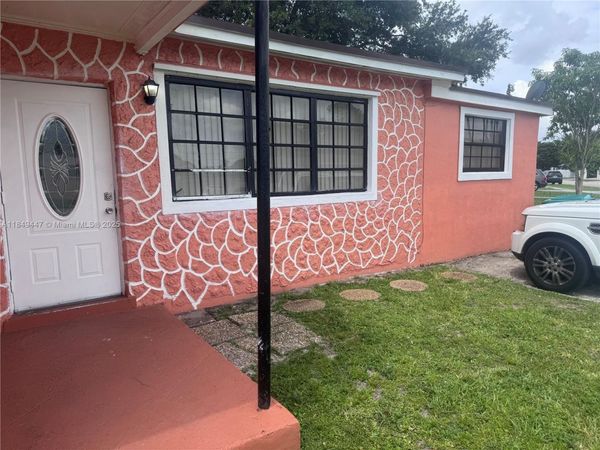 1750 NW 185th St, Miami Gardens, FL 33056