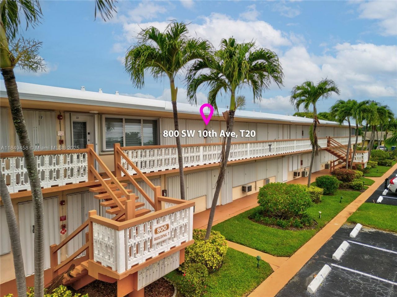 800 SW 10th Ter, Unit 20T, Hallandale Beach, FL 33009 Photo