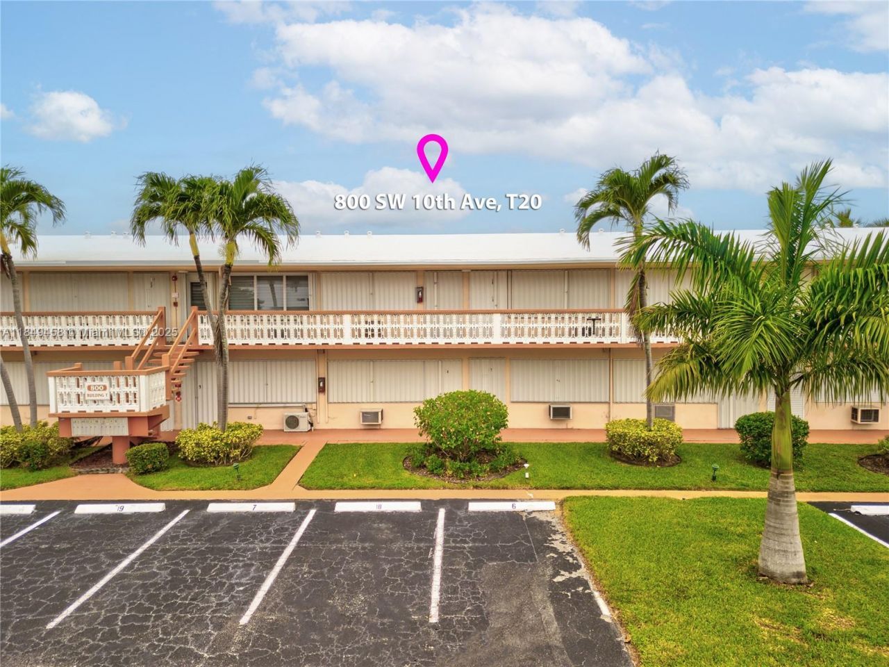 800 SW 10th Ter, Unit 20T, Hallandale Beach, FL 33009 Photo