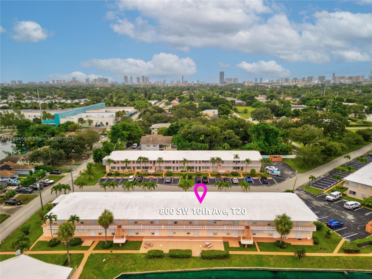 800 SW 10th Ter, Unit 20T, Hallandale Beach, FL 33009 Photo