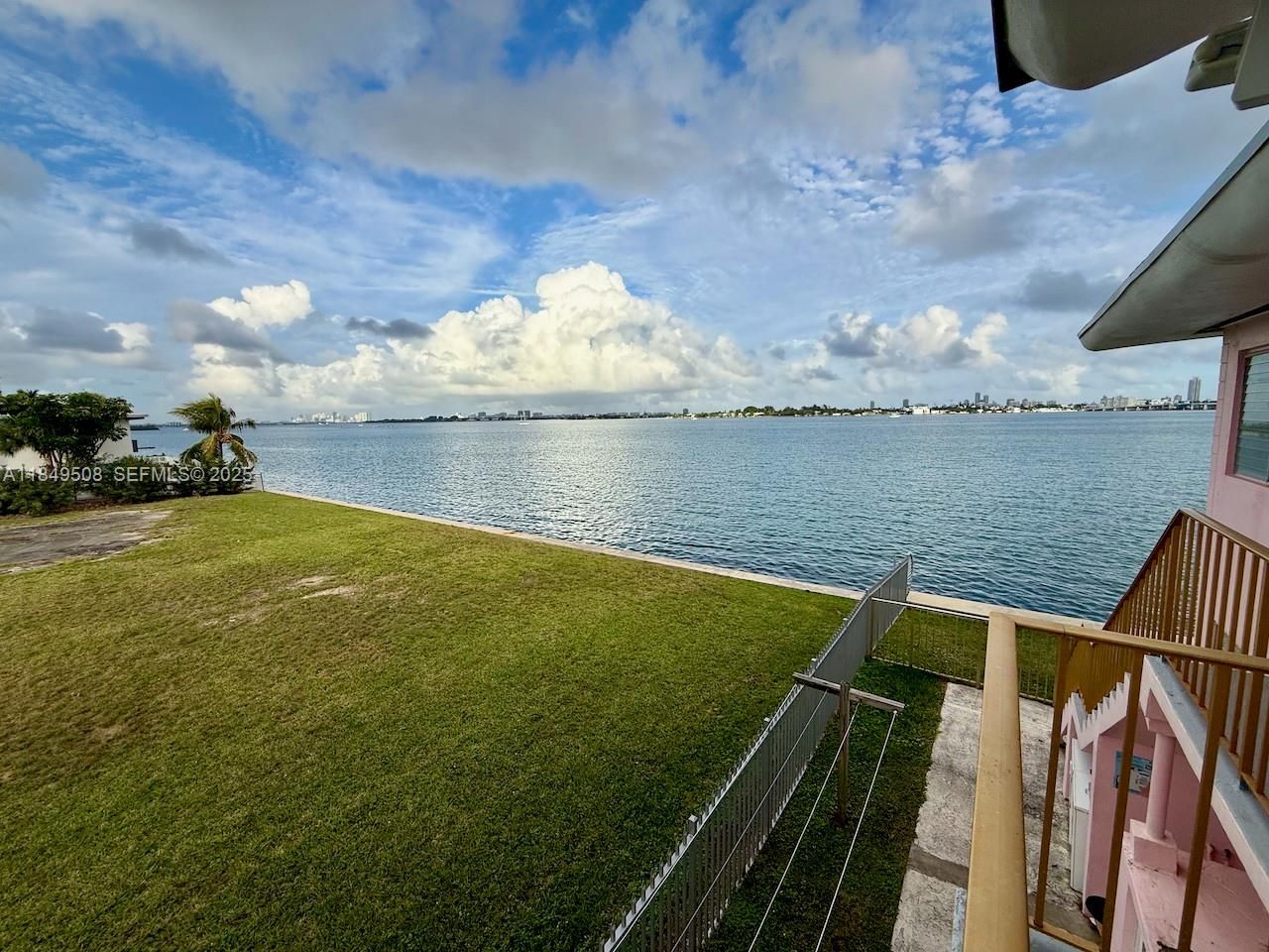 7921 East Dr, Unit 17, North Bay Village, FL 33141 Photo