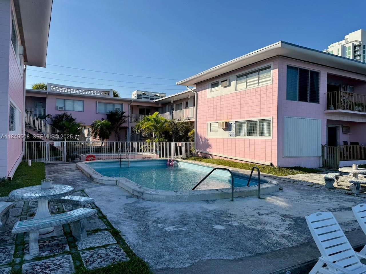 7921 East Dr, Unit 17, North Bay Village, FL 33141 Photo