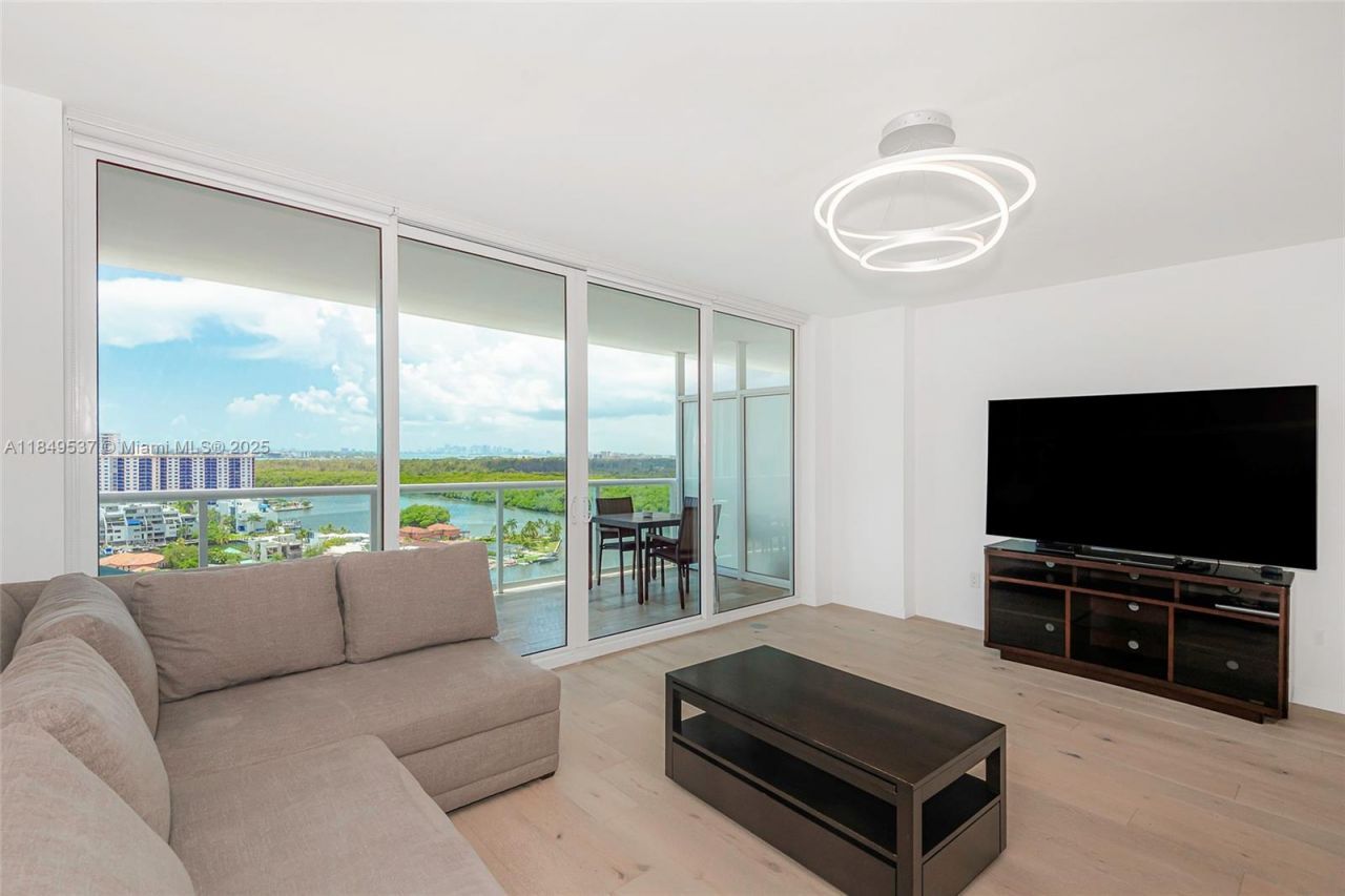 400 Sunny Isles Blvd, Unit 1819 ONE L, Sunny Isles Beach, FL 33160 Photo
