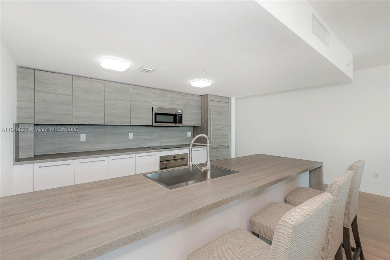 400 Sunny Isles Blvd, Unit 1819 ONE L, Sunny Isles Beach, FL 33160 Photo